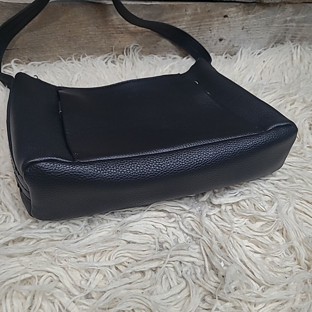 The SAK Brook Black Pebbled Leather Hobo Shoulder Bag Purse - Picture 9 of 11